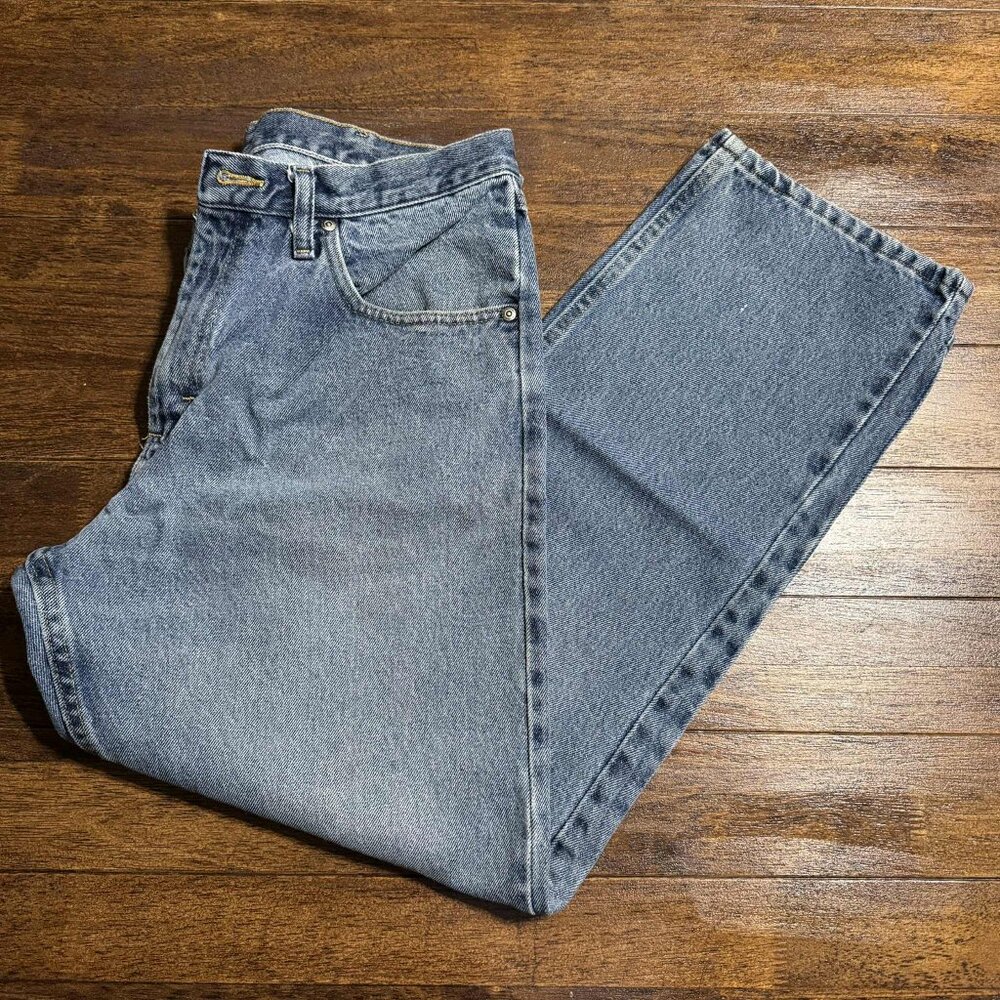 Wrangler relaxed fit distressed jeans 34x30 workwear outdoor broken in